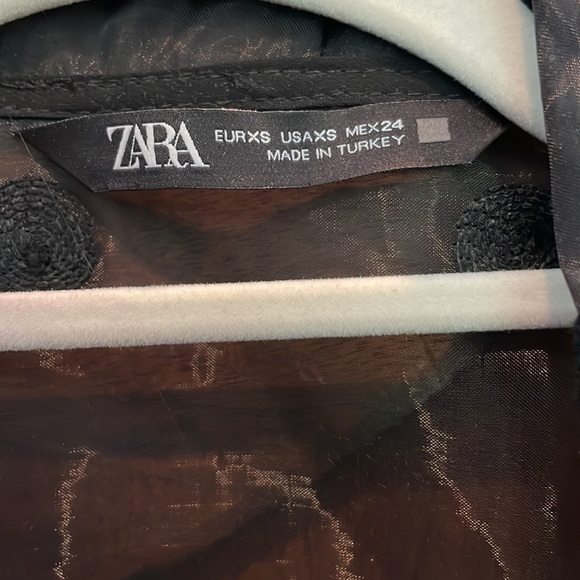 Zara sheer poof short sleeve polka-dot blouse with toe/bow. Black XS - Picture 7 of 8